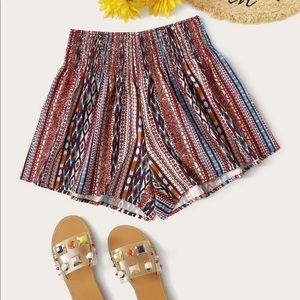 Flowy shorts tribal pattern